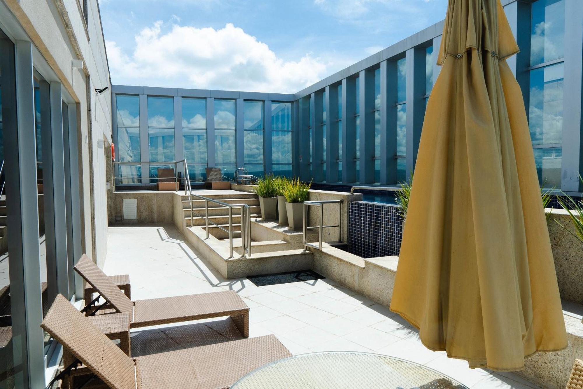 V1114 Flat Com Wi-fi Exclusivo, Academia E Piscinas * Brasília