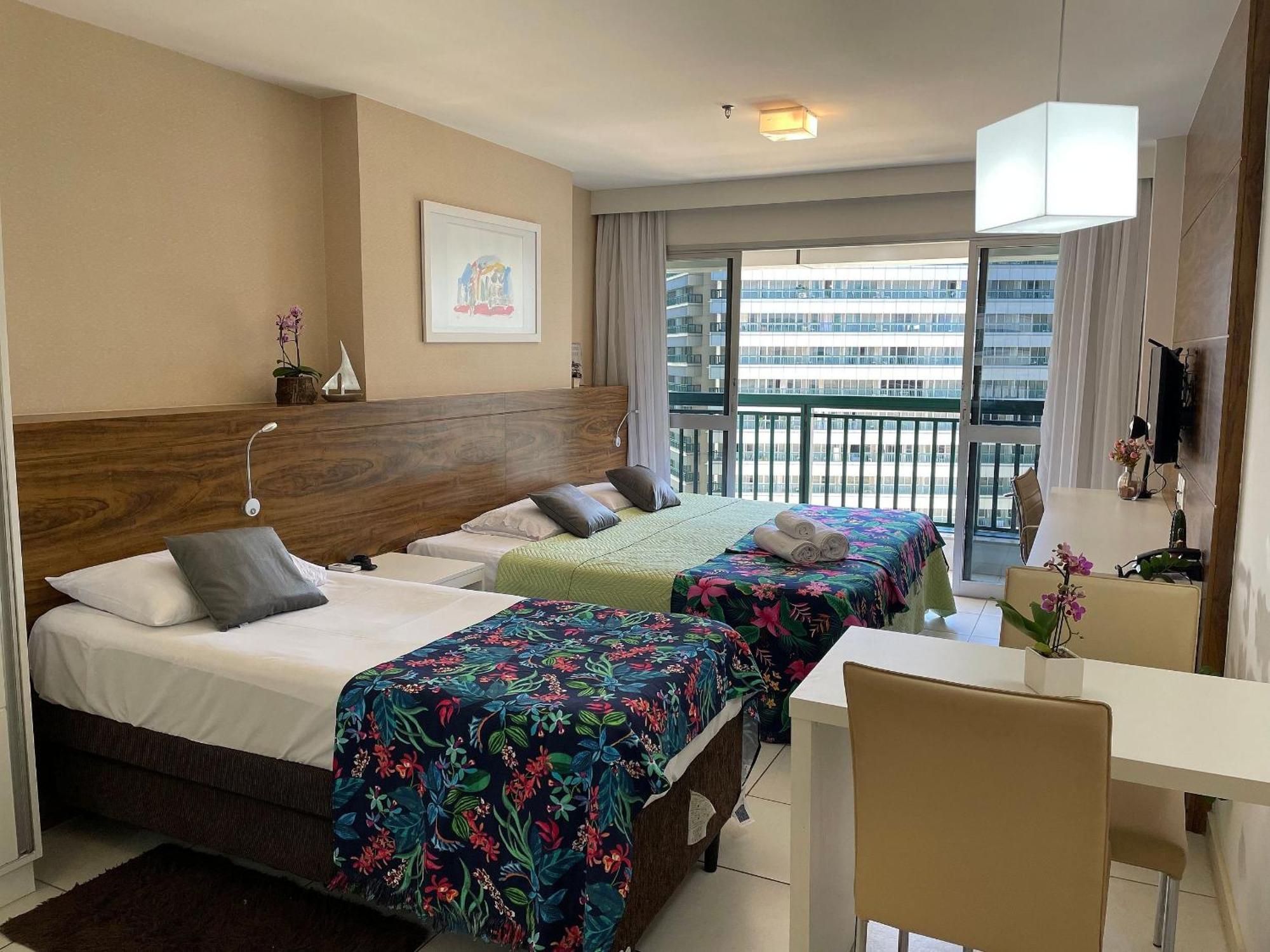 V1114 Flat Com Wi-fi Exclusivo, Academia E Piscinas *