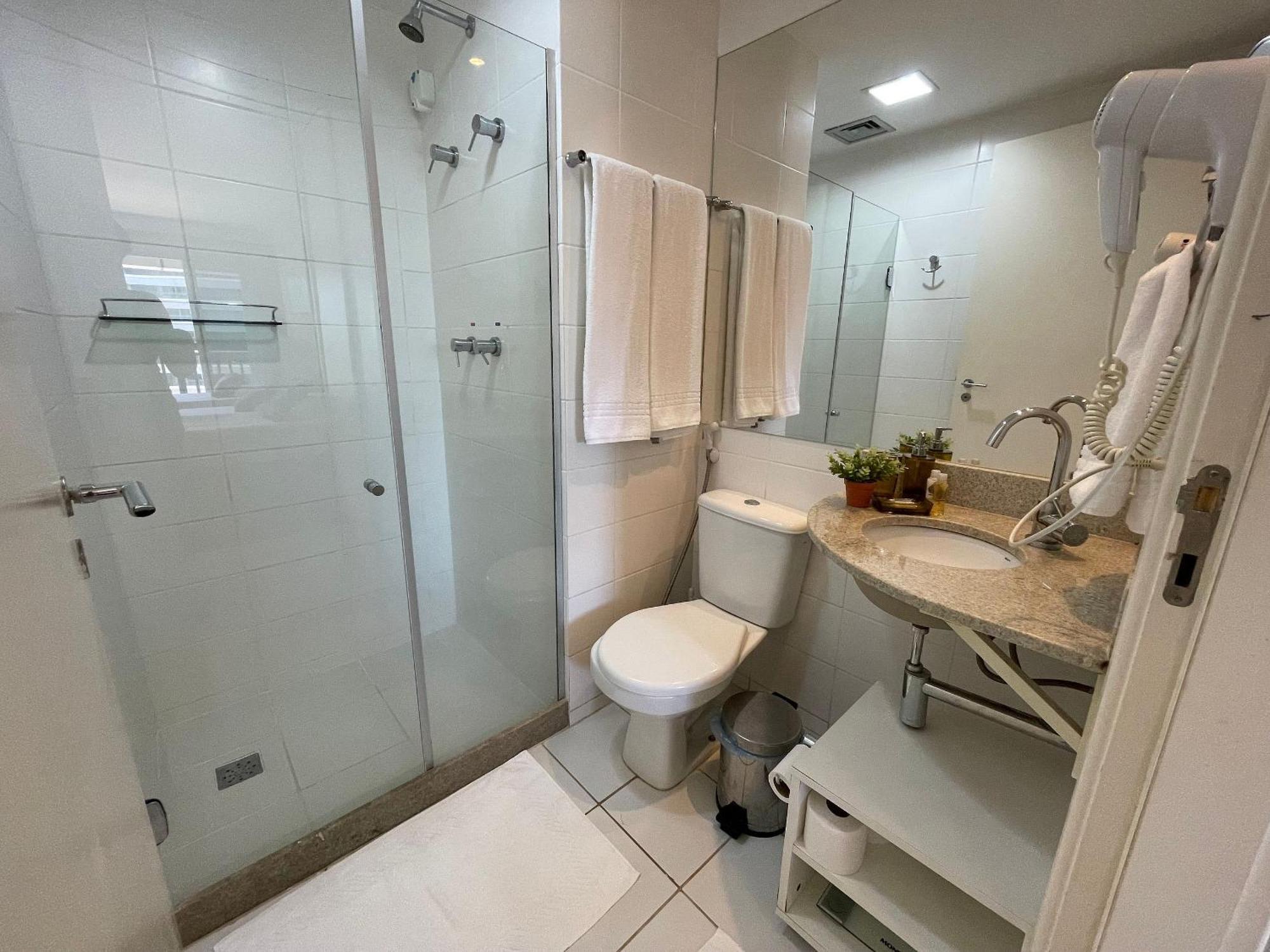 V1114 Flat Com Wi-fi Exclusivo, Academia E Piscinas Brasilia